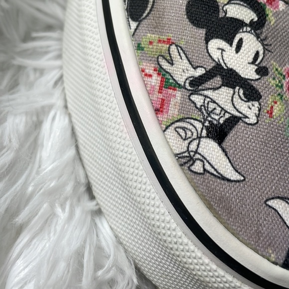 Vans X Disney Minnie Mouse Digi Rose Sneakers - Picture 12 of 12